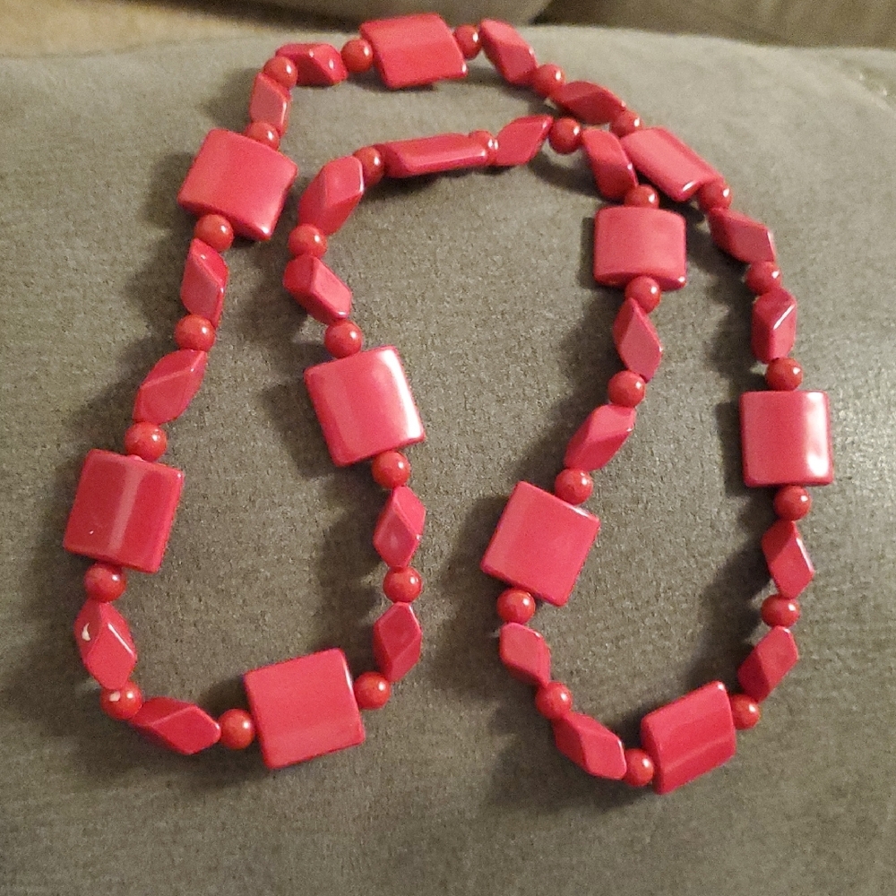 Valentine’s Red Statement Necklace | Chunky Retro Beads |Bold Gift-Ready Jewelry - Picture 7 of 7